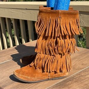 Minnetonka 3-Layer Fringe Boot Brown Size 7